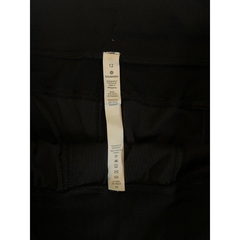 Lululemon Dance Studio Crop *25" Size 12 Black Ruched Cinch Hems - Picture 9 of 11